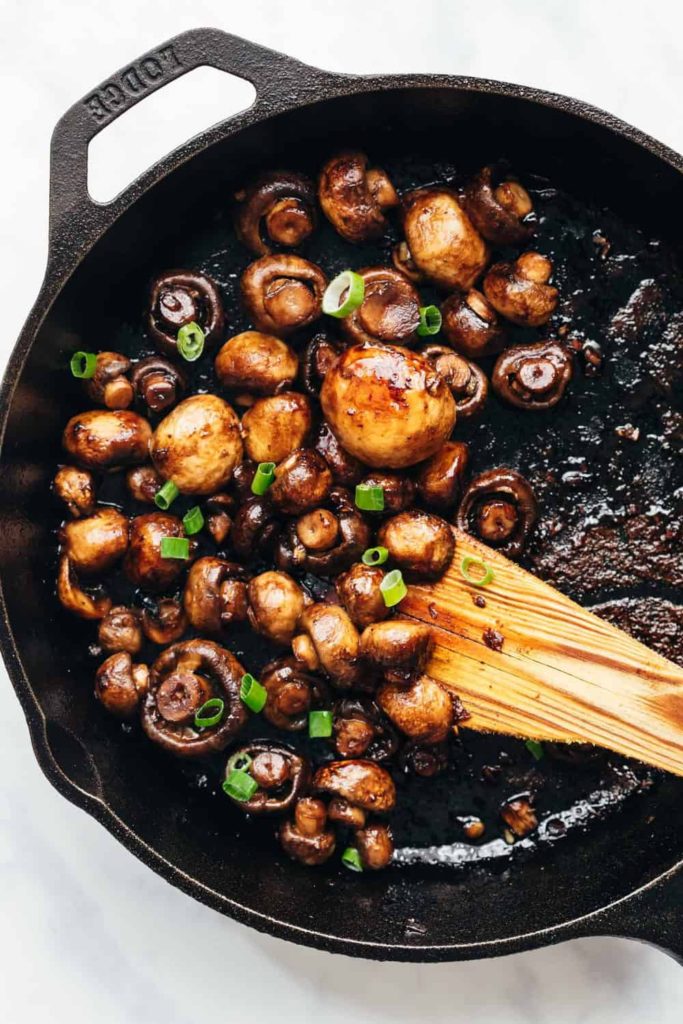 Side dish with mushroom